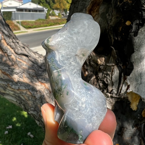 Moss Agate Lady Body With Quartz - Picture 6 of 11